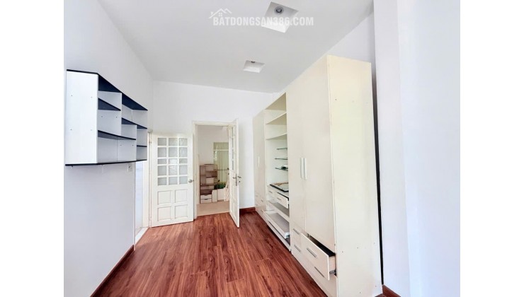  NHÀ 3 TẦNG 80M2 FULL NỘI THẤT – CÁCH BIỂN 300M –MẶT ĐƯỜNG LÊ LÂM
